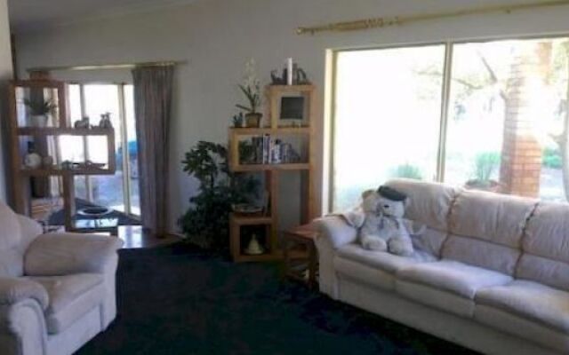 The Vines Avenue Guesthouse