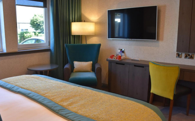 Carlton Hotel