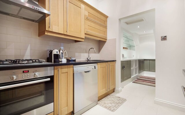 The Earl's Court Square Residence - RNCN