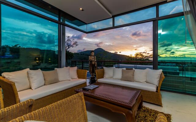 Kamala Sea View villa with private pool and rooftop jacuzzi
