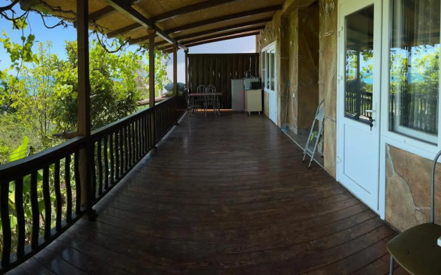 The Guest House At Henry's