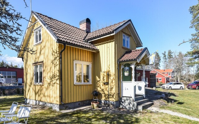 Nice Home in Brålanda With 2 Bedrooms and Wifi
