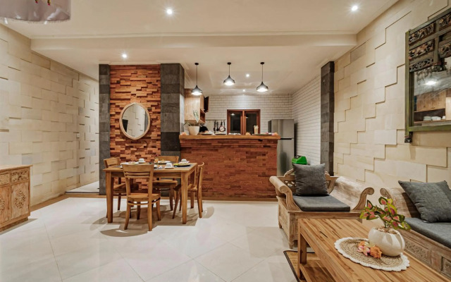 Ayu Sari Guesthouse by Mahaputra