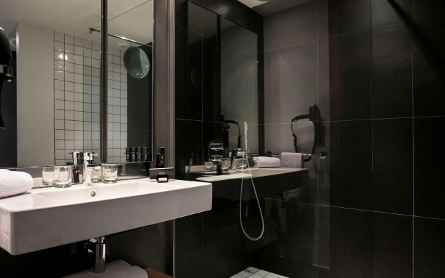 Melia Paris La Defense