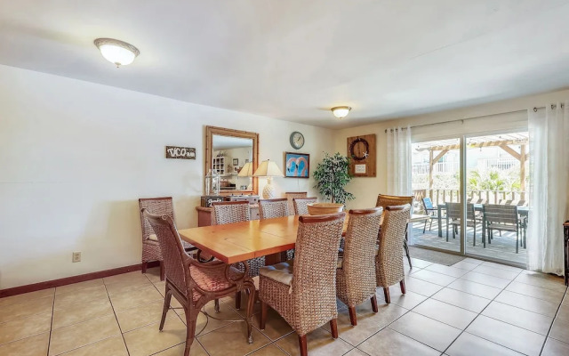 The Other Castle 5 Bedroom Home by RedAwning