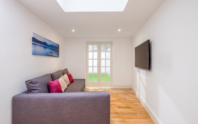 Cosway Serviced Apartments