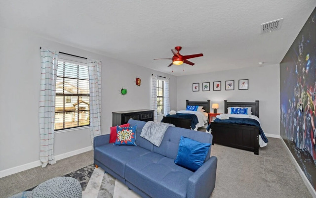 Spacious Home Near Disney