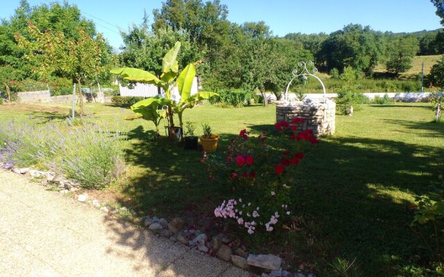 Apartment With 3 Bedrooms in Toulonjac, With Enclosed Garden and Wifi
