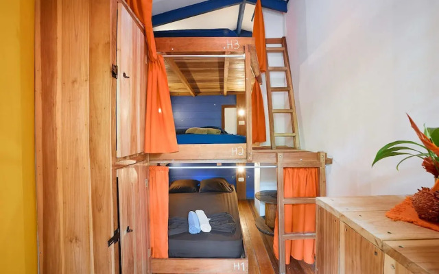 Playa 506 Beachfront Hostel