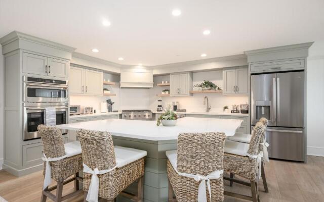 Thomas Sea Suites at Harbourtown