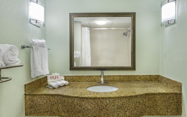 Holiday Inn Express South Boston