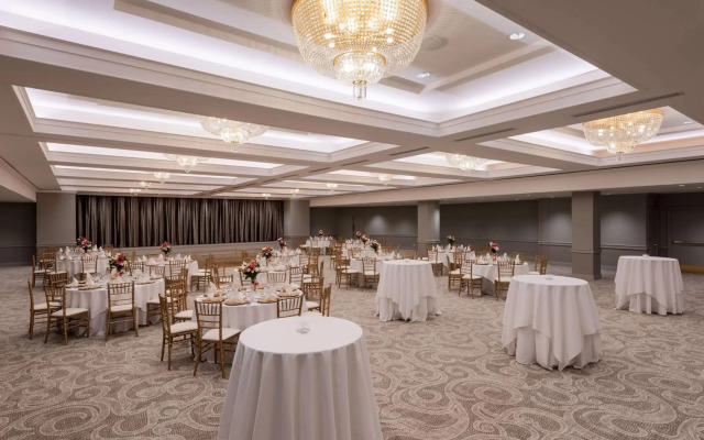 The Benson Portland, Curio Collection by Hilton