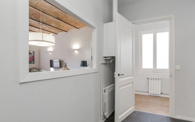 BCN Pau Claris Rocamora Apartments