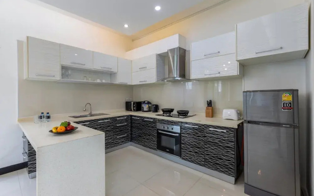 4 Bedroom Modern Pool Villa BL10