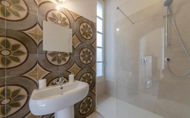 ALTIDO Spacious Flat for 6, close to Via Garibaldi