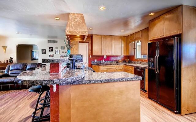 PX008 4 Bedroom Apartment By Senstay