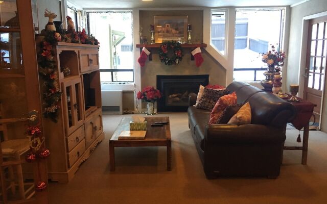 Rio Hondo Condominiums