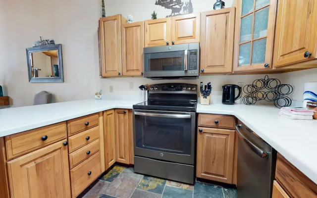 Woodlands #25 3 Bedroom Condo