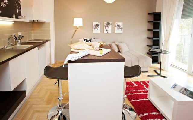 Boutique Apartments 360