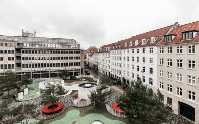 220sqm Designer Apt-balcony Heart of Copenhagen