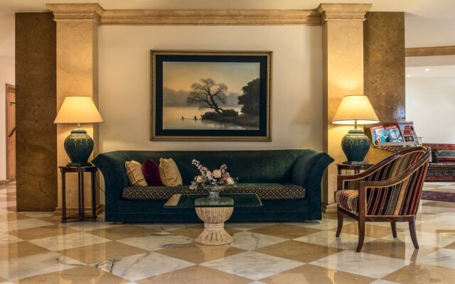 Bella Riva Hotel
