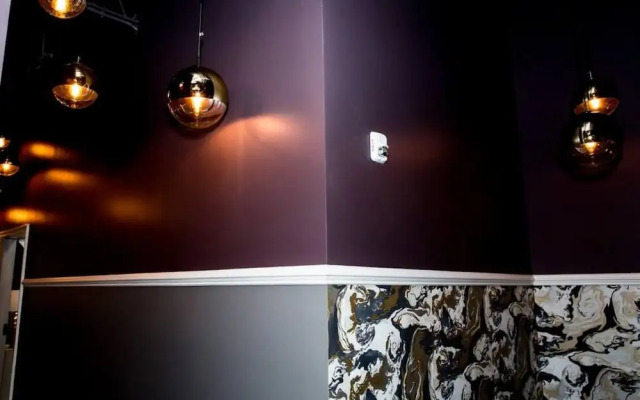 80 LEX 201 Exquisite Downtown Lodging