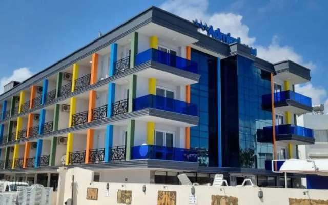 Admiral Hotel