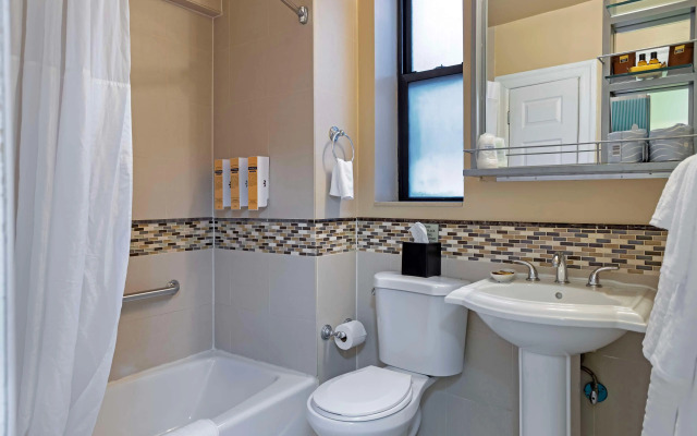 Best Western Plus Hospitality House