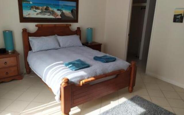 Halls Head Holiday Home