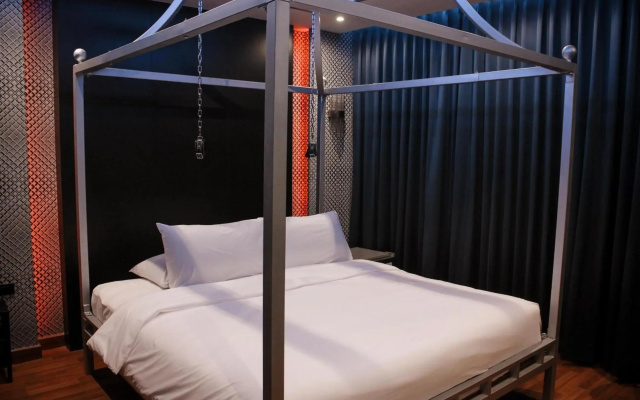 G Boutique Silom Hotel