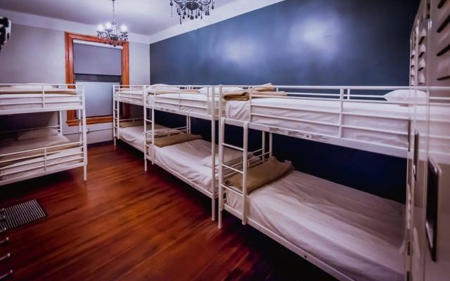 Q4 Hotel
