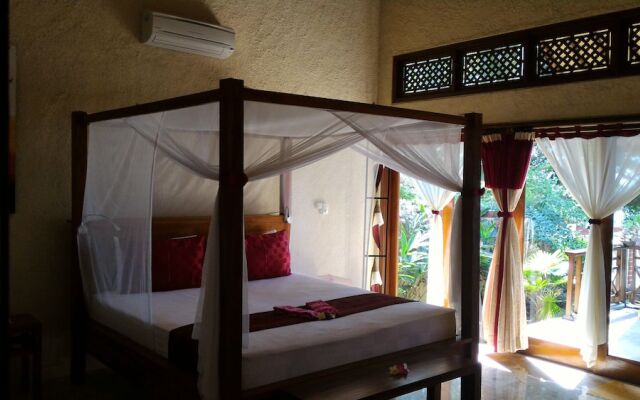 Teluk Indah Beach & Pool Villa