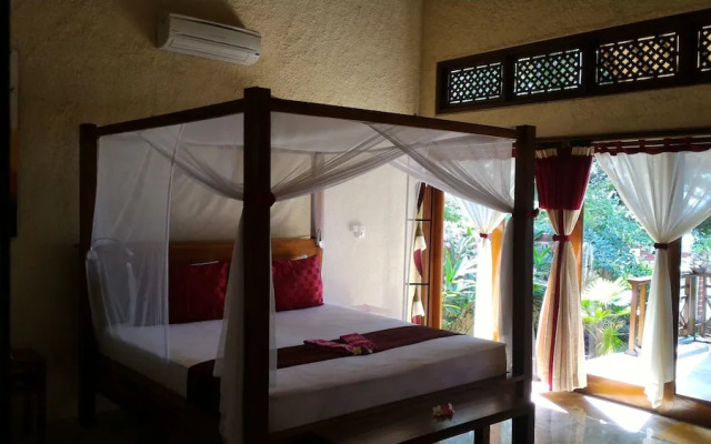 Teluk Indah Beach & Pool Villa