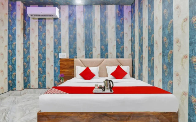 OYO Flagship 703742 Hotel C.r.k Inn