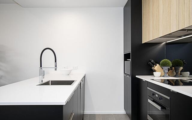 CANBERRA CHIC-hosted by:L'Abode Accommodation