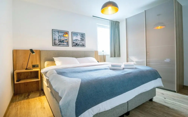 Apartment in Salzburg Near Schlossalmbahn I