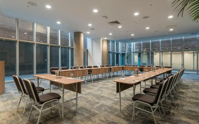 Holiday Inn Lima Airport by IHG