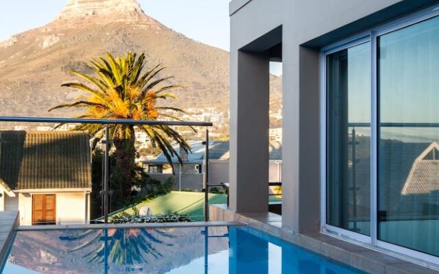 Geneva Drive Luxury Villa