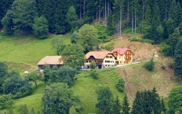 Tourist Farm Arbajter