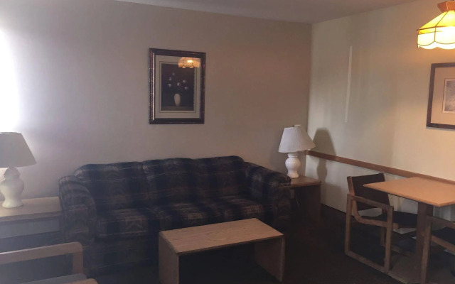 Tyee Village Motel