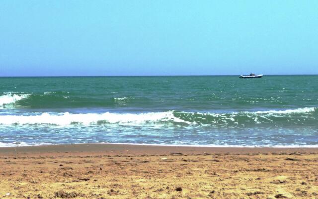 Casa unifamiliar con jard n privado