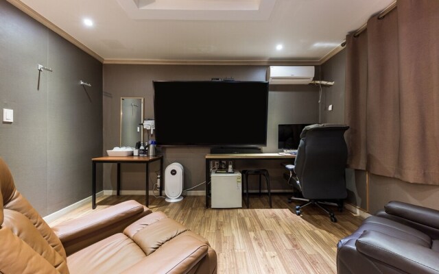 Daejeon Dunsan Hotel Days