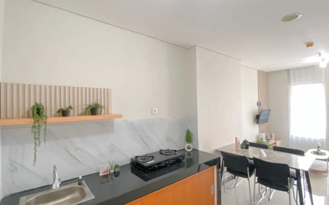 Comfortable And Homey 2Br Apartment Nifarro Park