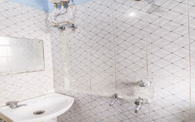 Spot On 60947 Godavari Lodge