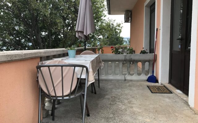 Apartments Dadić near Pebble Beach Jaz