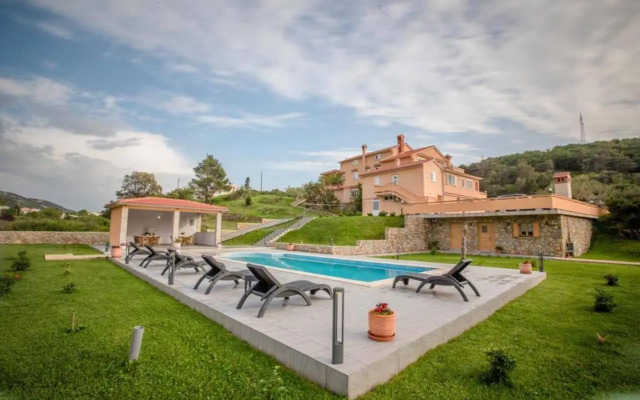 Apartments Dionis
