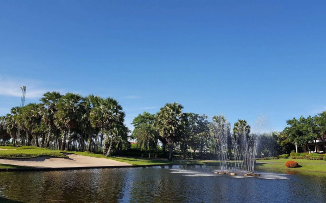 Suwan Golf and Country Club