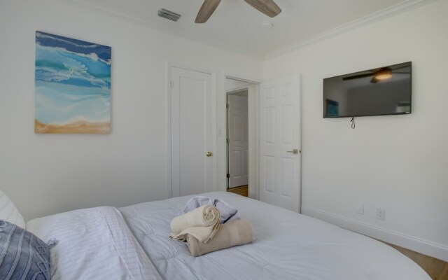 Madrina's Cozy 3BR-1BA Spacious Backyard