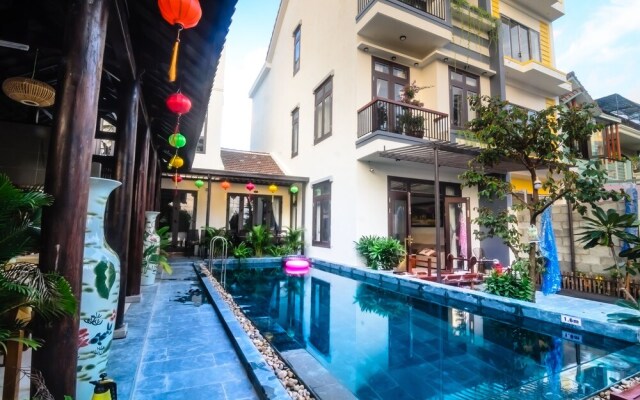 Sands River Hoi An Villa