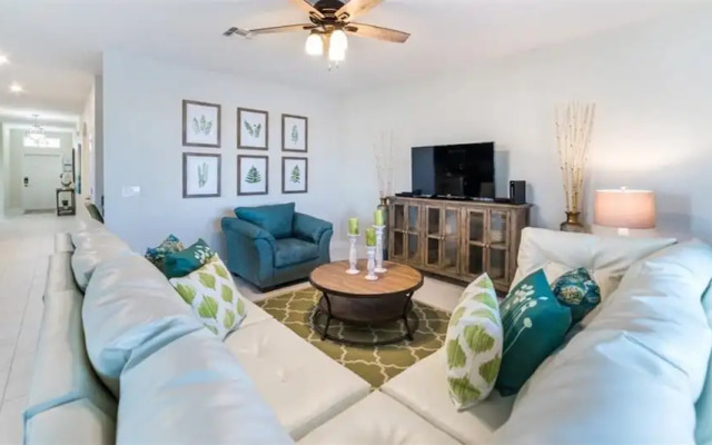 Lakeview 6BR Cozy Home Pool/spa,steps to Waterpark